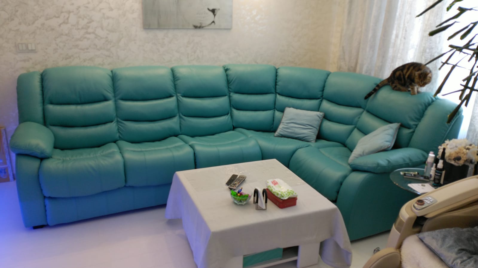 Перетяжка дивана на дому. Алма-Атинская