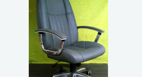 Перетяжка офисного кресла кожей. Алма-Атинская